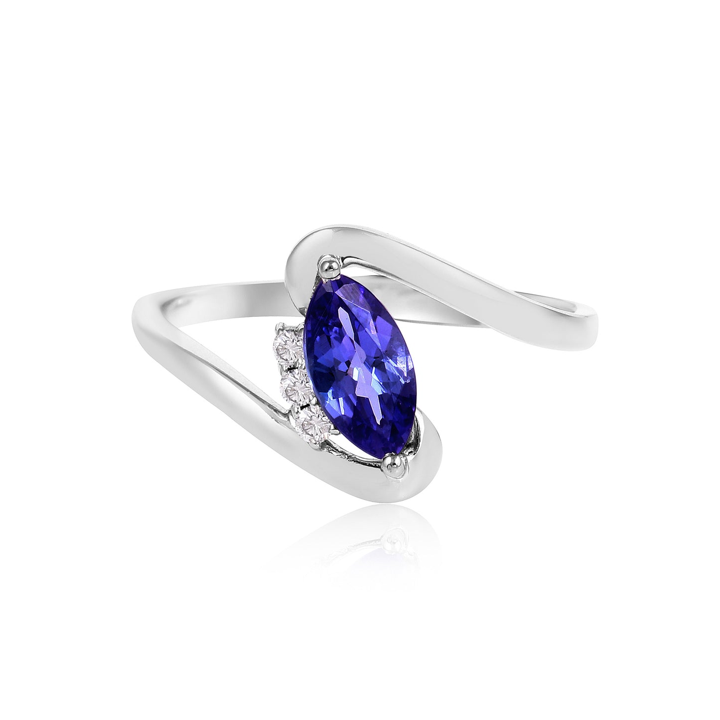 Tanzanite and diamond ring in 14K white gold